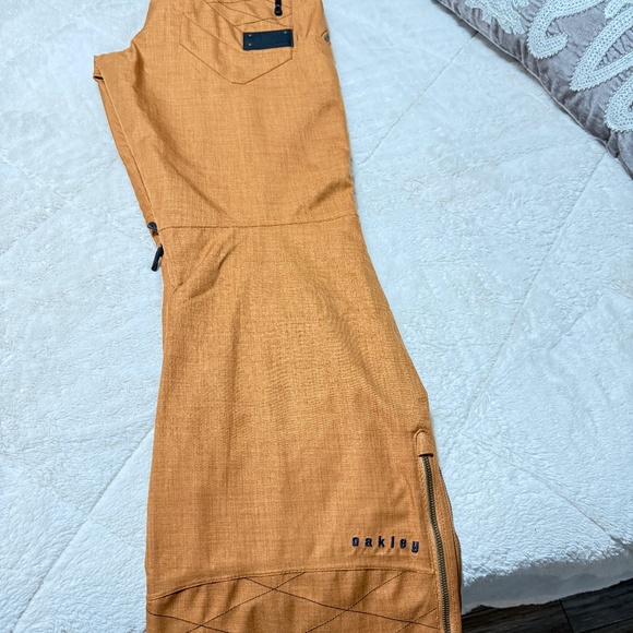 Oakley Snowboard Pants - Picture 1 of 5